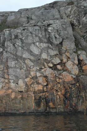 Bergartstbildning Upplösning Utfällning Organismer Residualbergart Sedimentära bergarter Mekanisk och kemisk vittring Tryck och temperatur