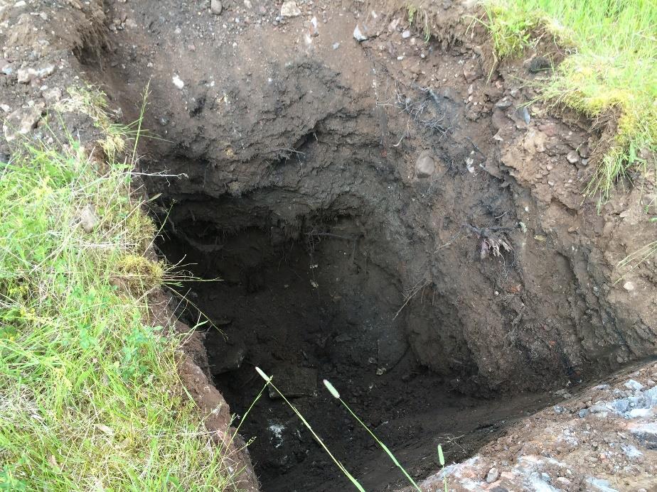 Käpplunda gruva, Förlängning av skidbacke, Skövde kommun PM Geoteknik 160826 Även i södra delen av området finns en bäck som avvattnar del Billingehusområdet, denna bäck är kulverterad ner till bäck