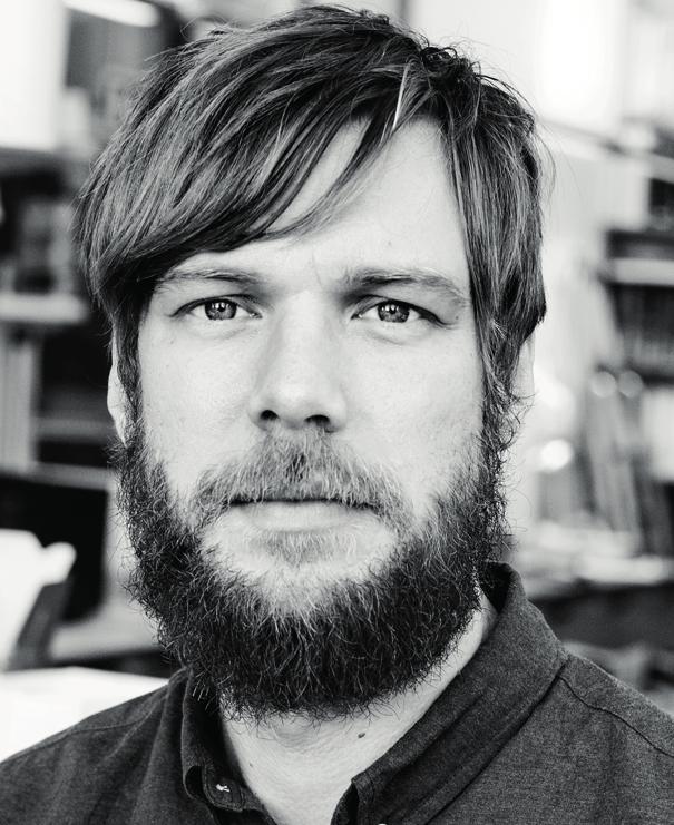 De mindre lägenheterna har sina lägenhetsförråd på balkongen, vilket är både bekvämt och praktiskt samtidigt som det skärmar av från grannarna och gör balkongen till en helt privat vistelseyta.