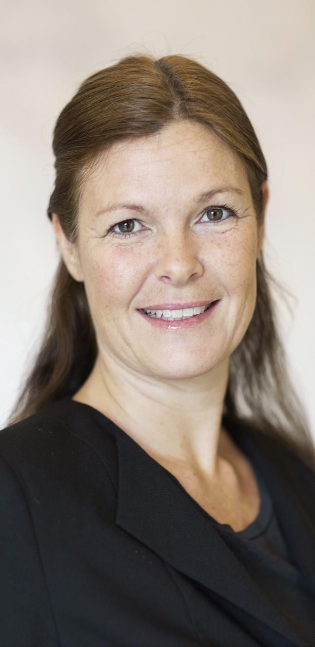 Hon arbetar med förändringsledning genom föreläsningar, handgripligt styrelsearbete, workshops och coachning av företagare, chefer, medarbetare och team.