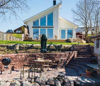 Kolmårdsmarmor har använts till både badkar och golv.