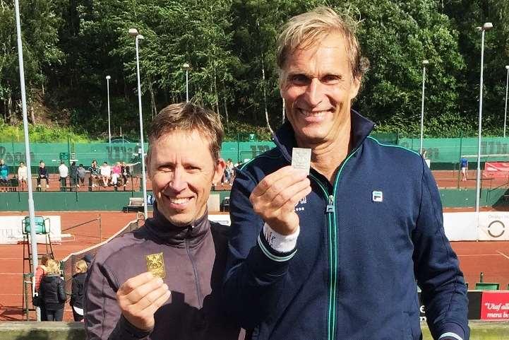Mats: Jag försöker hälsa på i Sverige en gång om året och givetvis så är det under veteran SM veckan.