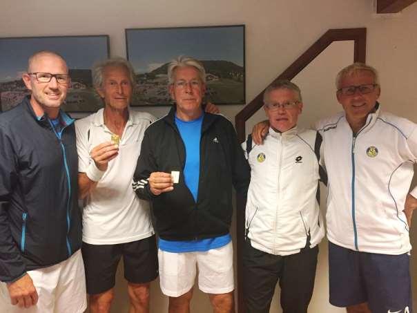 (Anders)/Mikael: Efter att Anders Andersson och jag vunnit veteran-sm i HD65 både inne och ute 2016 vi snuvade på segern i finalen inne i Göteborg 2017 mot Anders Björklund/Göran Zwahlen.