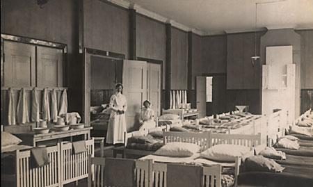 Penicillin Penicillin increased the chance of survival from 10% to 90% %