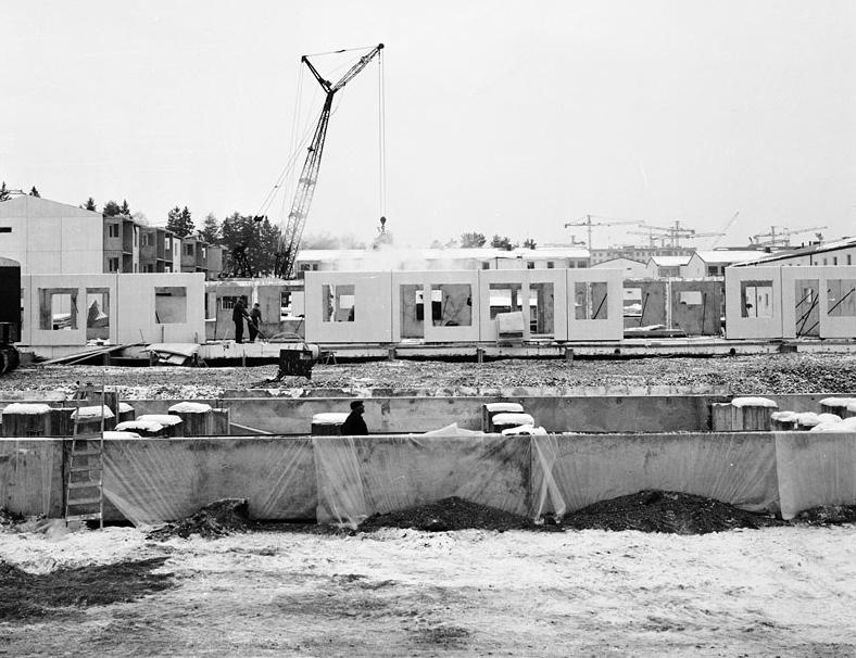 HISTORIA Området som utgör stadsdelen Tensta var före 1960- talet ett mycket välbevarat och ålderdomligt kulturlandskap med åkrar, skogspartier, gårdar och torp.