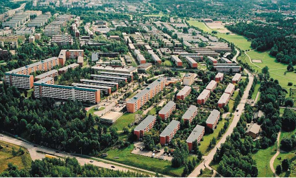 FÖRUTSÄTTNINGAR BEBYGGELSESTRUKTUR Av Tenstas äldre bebyggelse återstår i huvudsak endast mindre delar kring Spånga kyrka.