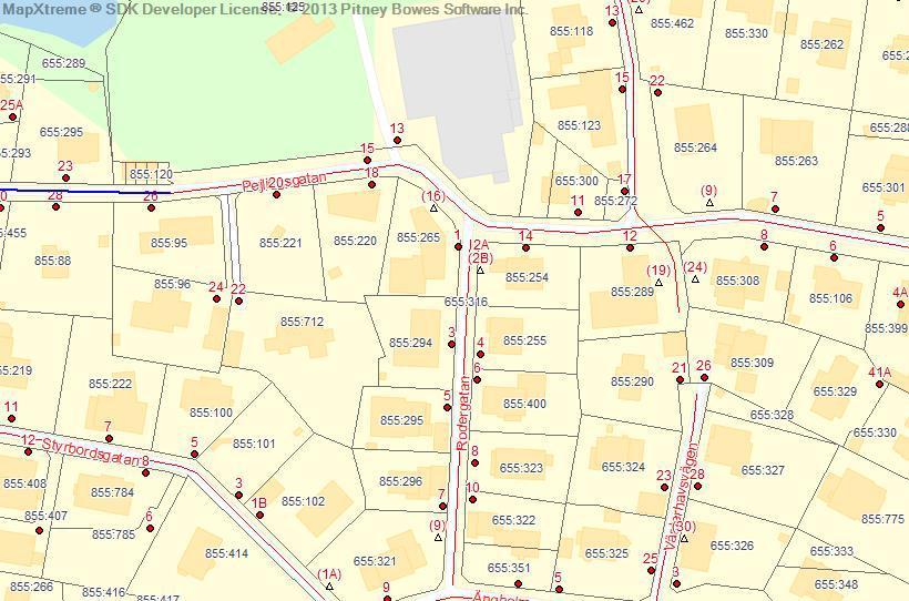 Längs strandlinjen rustas existerande bryggor upp och kompletteras med en kajpromenad tillgänglig för allmänheten (med bänkar utsiktsplats mm.
