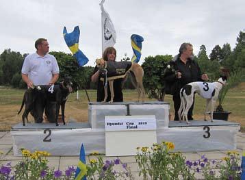Lördagen den 24/7. Hyundai Cup fr.v. tvåa Moonami, Linda Edberg, VHS, 30.94, vinnare O'Såfina, Jane Pettersson,, 30.81, trea Playa Marina, T Sahi,, 31.10.