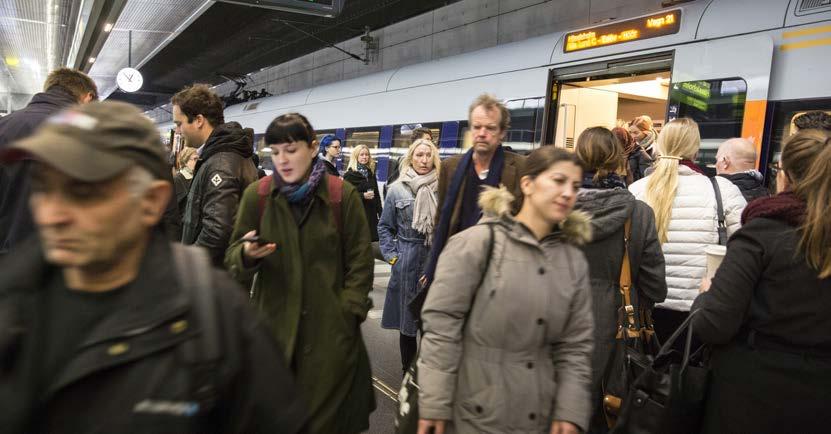 SKATTESYSTEMEN SKATTESYSTEMEN via skatten och inte via arbetsgivaravgifter som i Sverige, betalas mer i skatt i procent av beloppet på lönebeskedet i Danmark (35,9 procent) än i Sverige (23,3