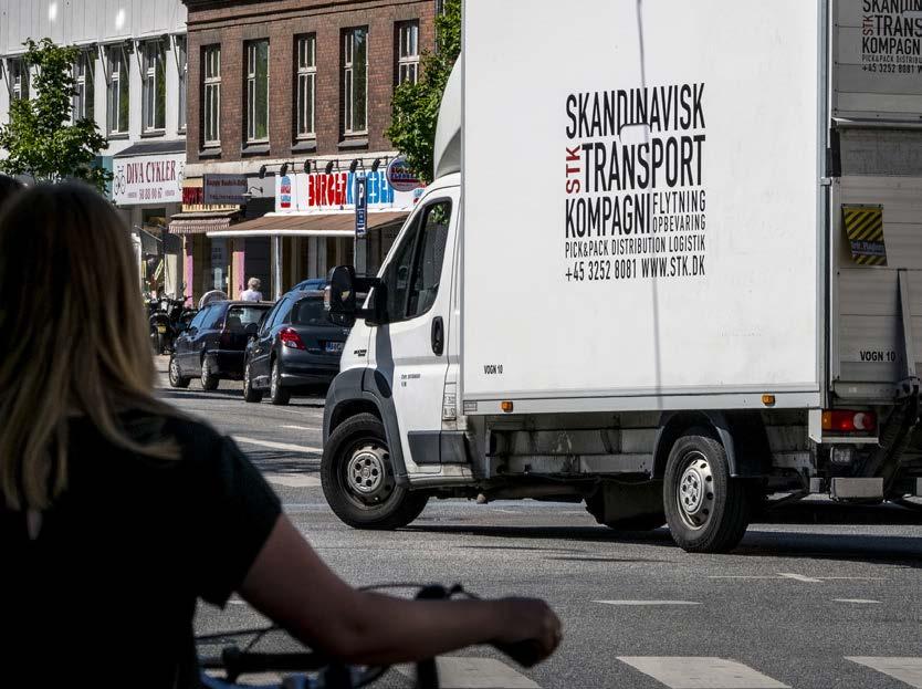 ANALYS ANALYS som jobbar i Sverige 2015 visar siffror baserad på specialkörningar från Öresundsdatabasen.