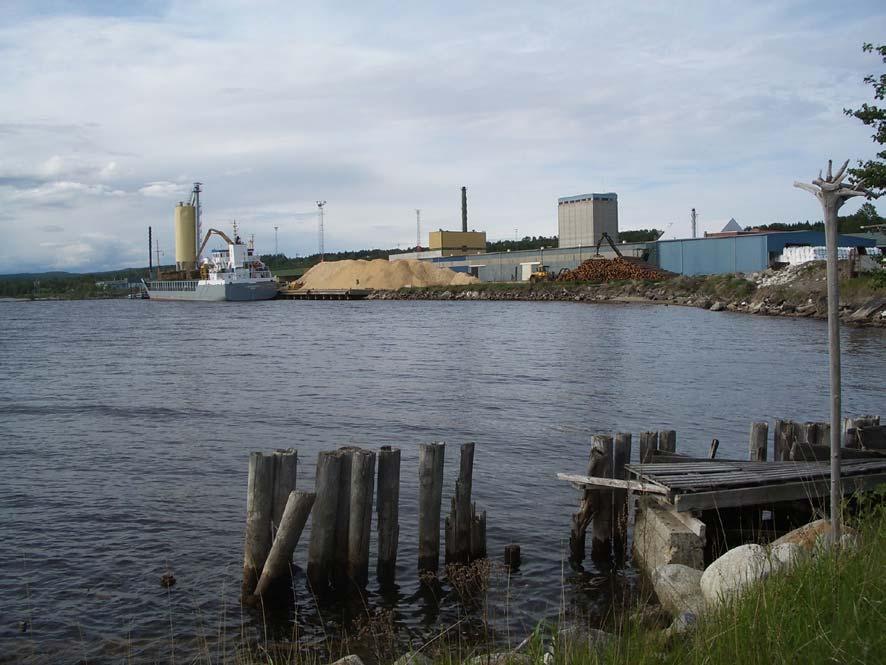 Söråkers hamn 2008 Logistikcenter För att komplettera hamnverksamheten och bygga ett logistikcenter, där transporter på järnväg, lastbil och båt kan samordnas med lagerverksamhet, har samarbete sen