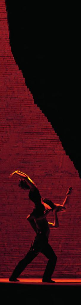 00 Dirigent: Louis Langrée Regi: Sir Richard Eyre I rollerna: Clémentine Margaine, Aleksandra Kurzak, Roberto Alagna, Alexander Vinogradov Clémentine Margaine spelar operahistoriens ultimata