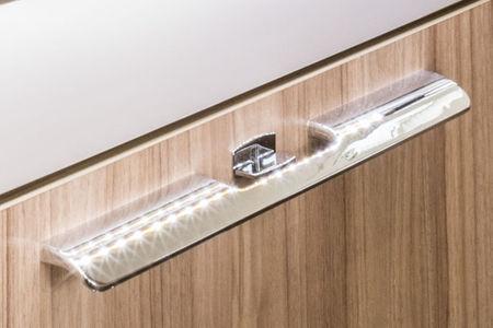 HYMER Exsis-i - Standardutrustning Smidiga former men med väl tilltagen utrustning: HYMER