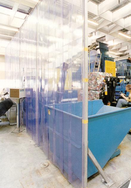 PVC-ridå PVC-ridån används mestadels som avskärmning inom industrin.