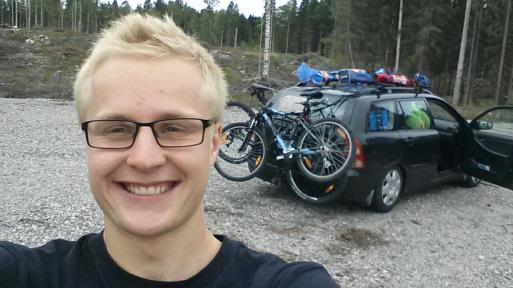 Oscar Ny i styrelsen Jag heter Oscar och är en glad man i sina bästa år från Södertälje.