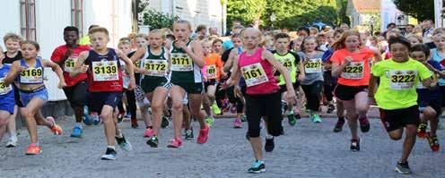 Trosa stadslopp har blivit framröstat till det bästa loppet i Stockholmstrakten av FK Studenterna elva (11) gånger på 2000-talet. Nomineringen talar för sig själv!