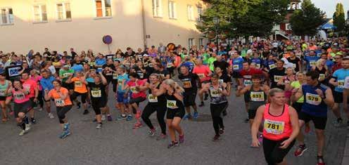 04) 2 Damer, 8 900 m, tävling/motion, Startgrupp beräknad tid 10km 270 kr 320 kr 370 kr 1: < 46 min (start 21.00), 2: 47-54 ( 21.02), 3: över 54 min (21.04) P14 Pojkar 13-14 år, 2 300 m tävling, f.