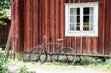 Olivia Nordh-Meyer, Ljusdal Annelie Hedenfeldt, Näsviken Rutan skräddarsys efter millimetermått för att passa just dina fönster.