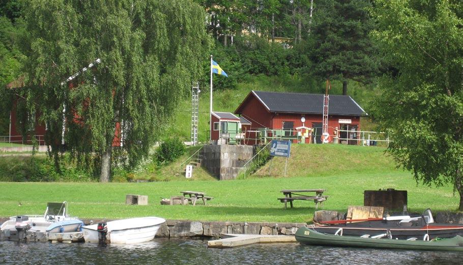 Efter många års funderande kom vi i år äntligen iväg på en tripp till det enorma nätet av sjöar och kanaler i Dalsland.