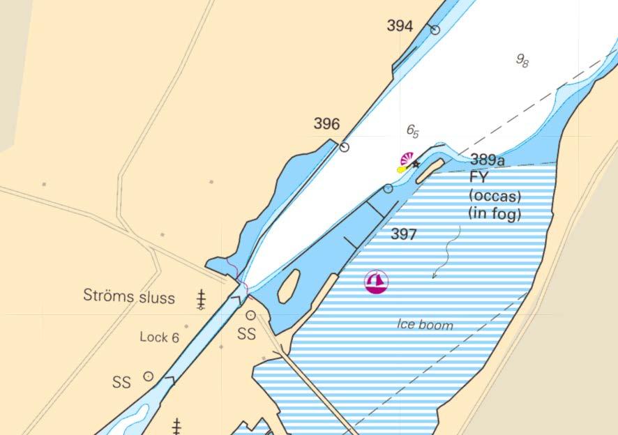 1.6.2 Ströms sluss Kanalen och farleden mot Ströms sluss smalnar av strax innan slussen. På båda sidor om kanalen finns ledverk och dykdalber byggda.