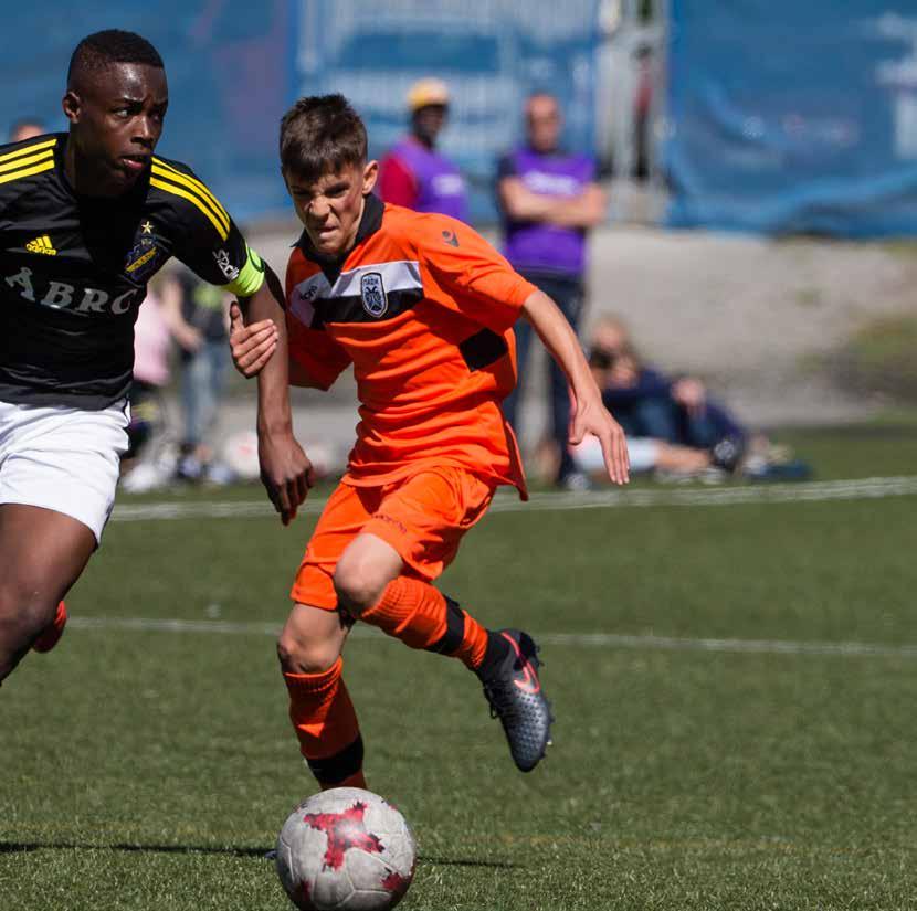 AIK UNGDOMSAKADEMI, POJK AVSLUTNINGSKVÄLL Ansvariga: Chefstränare, Ungdomskoordinator I slutet av året genomförs en avslutningskväll för alla ledare och personal i AIK Ungdomsfotboll.