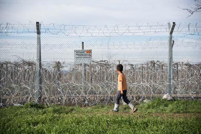 EN VÄRLD I RÖRELSE Amnesty international TEMA: Migration, flykt FORMAT: 3 podcast-avsnitt med tillhörande utbildningsmaterial Vi lever i en värld av rörelse.