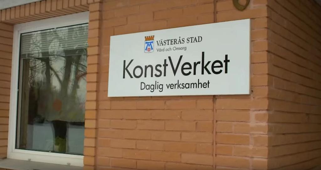 Bild 4 Konstverket Daglig verksamhet 100% kamp Sveriges historia 6 Visa fotografiet på en skylt Konstverket Daglig verksamhet. Ge inte eleverna någon bakgrundsinformation.
