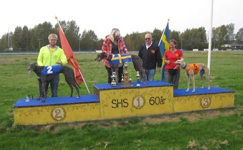 v. tvåa Next Episod, 32.96, fam Nyman, GHS, etta I Am Klara, 32.62, Ise Nissén, SHS, trea One, 33.69, Agneta Pettersson, SHS. 18.96, för Anja Mårtensson, SHS, tvåa Knut, 19.06.