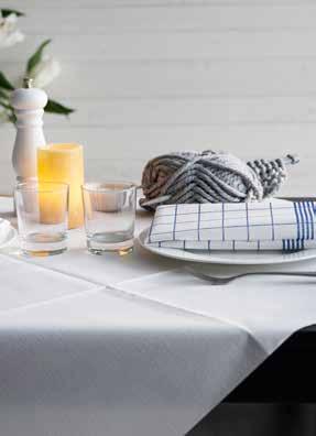 Restaurangerna sköts av externa företag som Sodexo eller Compass Group eller av företaget självt. I genomsnitt äter cirka 70 % av de anställda i företagets restaurang.