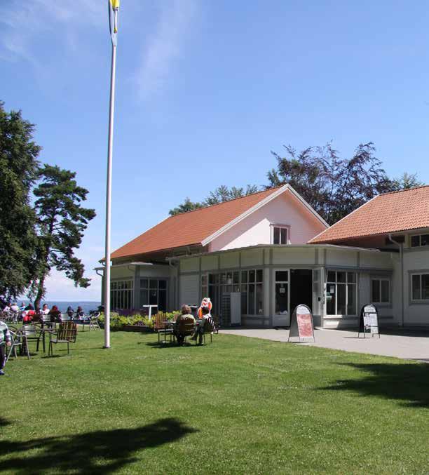 Sjölunda Semesterby Sjölunda 1, Lidköping 0510-152 00 På detta sommaröppna café serveras allt från nybakade bullar och kakor