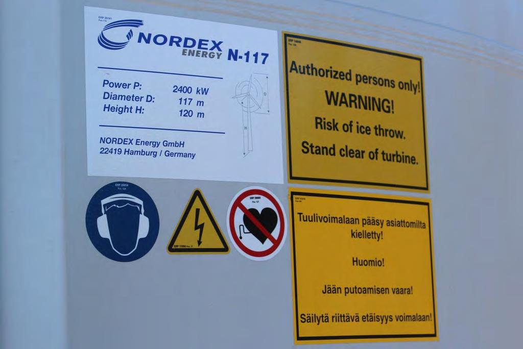 FCG DESIGN OCH PLANERING AB MILJÖKONSEKVENSBESKRIVNING 23 (263) Figur 5.13. Typiska säkerhetsföreskrifter intill vindkraftsverken. (Foto H.
