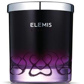 CANDLES BESKRIVNING Ett elegant ljus som fyller rummet med en ljuvlig doft som väcker dina sinnen, en optimal produkt för att skapa en härlig stämning. Förpackningen är gjord av återvunnet glas.