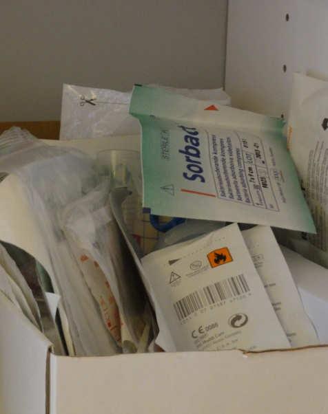 Överblivet såromläggningmaterial Överblivet material
