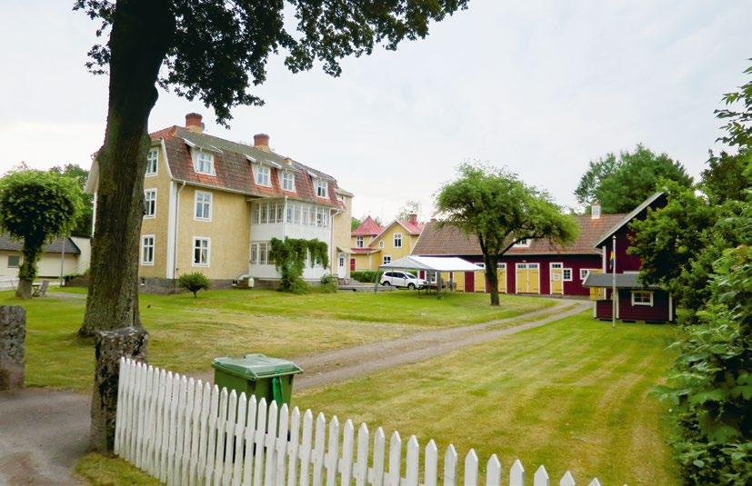 Villa Fröjdekulla med uthus. Engelbrektssons hus. 25. Bok- och pappershandeln 26. Villa Fröjdekulla 27. Köpman Engelbrektssons hus 28.