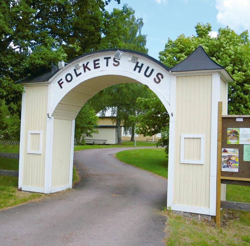 Folkets Hus. Skolan. 33. Folkets Hus 1922 bildades Alsterbro byggnadsförening. En av uppgifterna var att bygga en festplats i samhället.