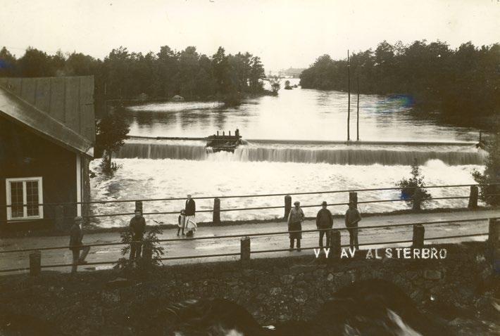 I mitten av 1900-talet invägdes 1600 ton mjölk om året. Av denna gjordes bland annat 60 ton smör per år. Mejeriet hade vid den här tiden tre anställda.