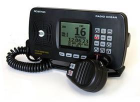 L1 + L2), MOB, AIS, NMEA- 2000 3 520 4 400 HT-644 RO-6700/6800 FM-4721 FM-4800 Entel bärbar VHF 1028100000 HT-644 Bärbar,