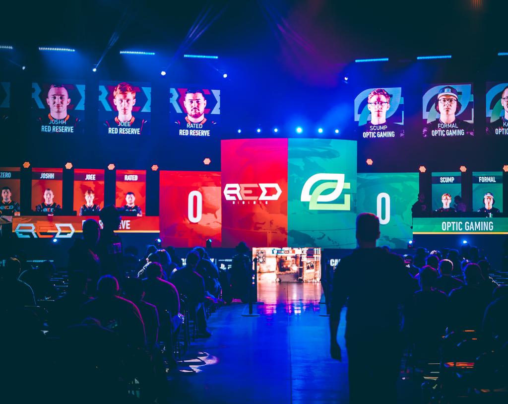 Ett nytt kapitel Red Reserve Entertainment expanderar in i esporten Inbjudan att teckna aktier med företrädesrätt i Red Reserve Entertainment AB (publ) Viktig information Följande sammanfattning är