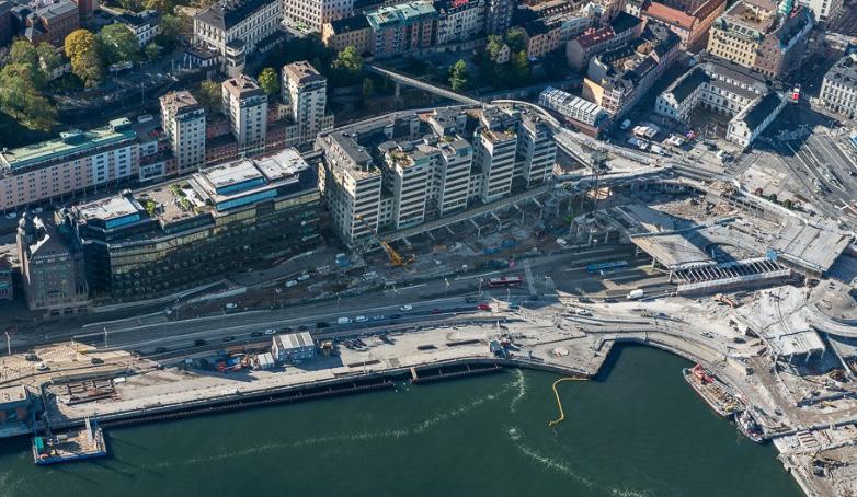 efterfrågan men stark konkurrens Bra orderläge Slussen, Stockholm Något ökade intäkter men lägre