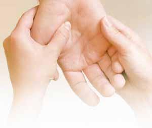 hjälper bl.a. hälta, stela och ömma muskler, allergi, eksem, klåda, mag- och tarmbesvär. Presentkort finns att köpa på Frendo Kinesisk massage & akupressur Storgatan 9e, 820 60 Delsbo.