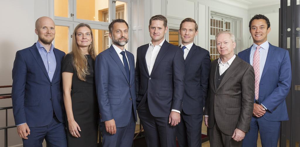 Aktieinnehav: Eget 1 347 MARTIN HAMNER Ekonomi- och finanschef anställd sedan 2008 Civ ekon, född 1964 Åren 1999 2007 anställd på ASSA ABLOY som koncerncontroller och IR-chef, 1987 1999 som