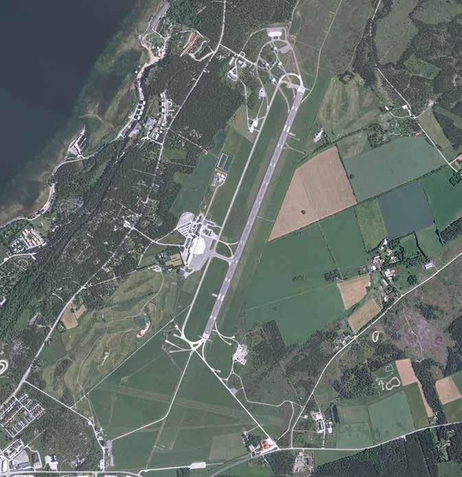 Visby Airport 2015 Passagerare 431 308 passagerare 415 135 inrikes 16 173 utrikes Rörelser 9 690 kommersiella 2 rörelser 5 829 allmänflyg 1 341 militär Flygplatsen i siffror 12 flygbolag 4 året-runt
