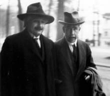 14 Verklighetens underbara realitet (III) 1930 mötte Einstein den indiske nobelprisvinnaren i litteratur Rabinadranath Tagore.