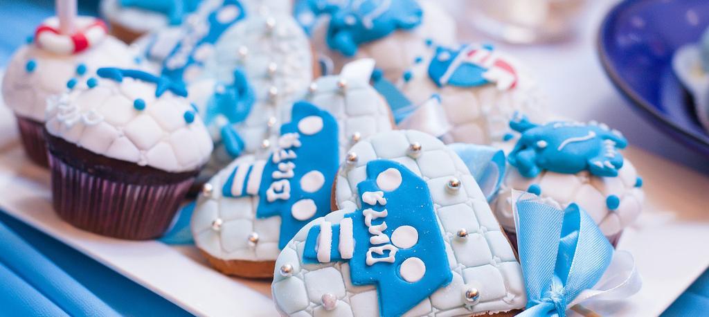 MÅLERI & TECKNING Kakdekoration julspecial En kurs för dig som vill göra pepparkakor, julkakor, pepparkakshus och/eller hjärtekorgar utöver det vanliga!