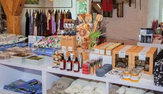 se The range is inspired by the local flavor culture and historical