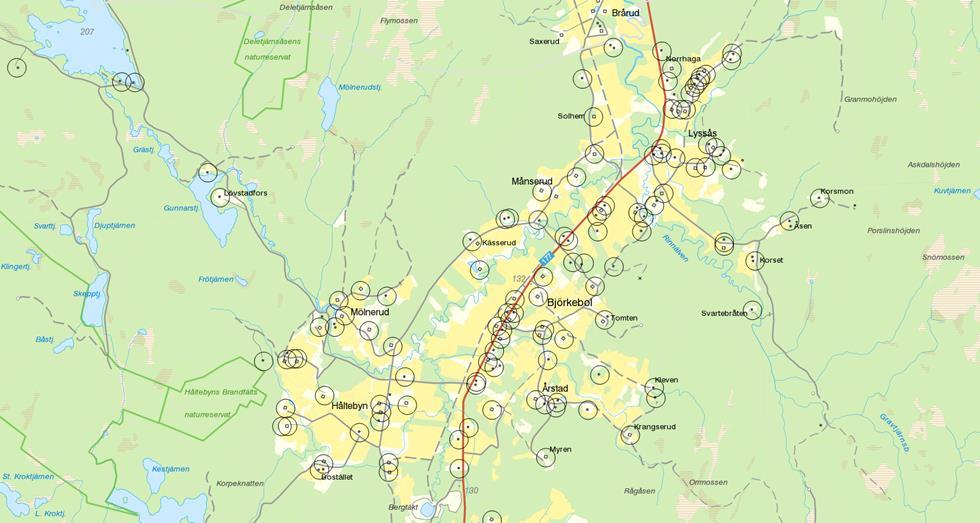 Blomskog Området har ett 50-tal hus i relativt samlad bebyggelse (se glapp ).