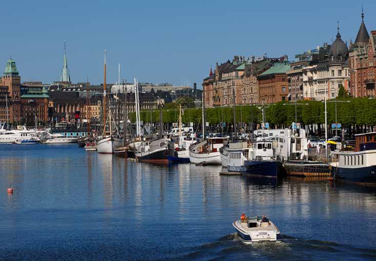 hamnar, kajer, slussar, båthållplatser och fastigheter Hamnar, kajer, slussar, båthållplatser och fastigheter Stockholms Hamnar förvaltar totalt 14 km kaj och 1 100 000 kvm mark i de tre hamnarna