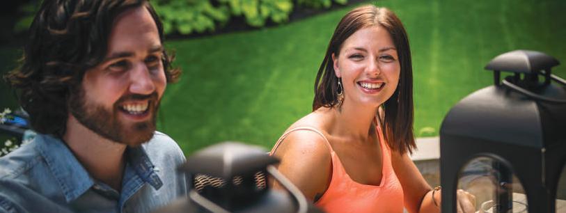 VI ÄR DINA GRILL EXPERTER STORT URVAL Vi har ett stort urval Broil King gasolgrillar i alla prisklasser och den kombinerade röken/kolgrillen Broil King Keg.