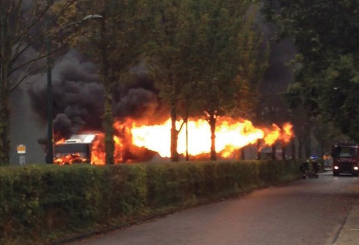 Gasbuss i Nederländerna som tog eld notera