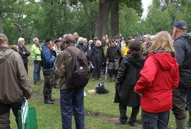 Därför läggs dessa träffar över två dagar. Ekfrämjandet är en ideell förening med omkring 300 medlemmar, såväl privatpersoner som företag.